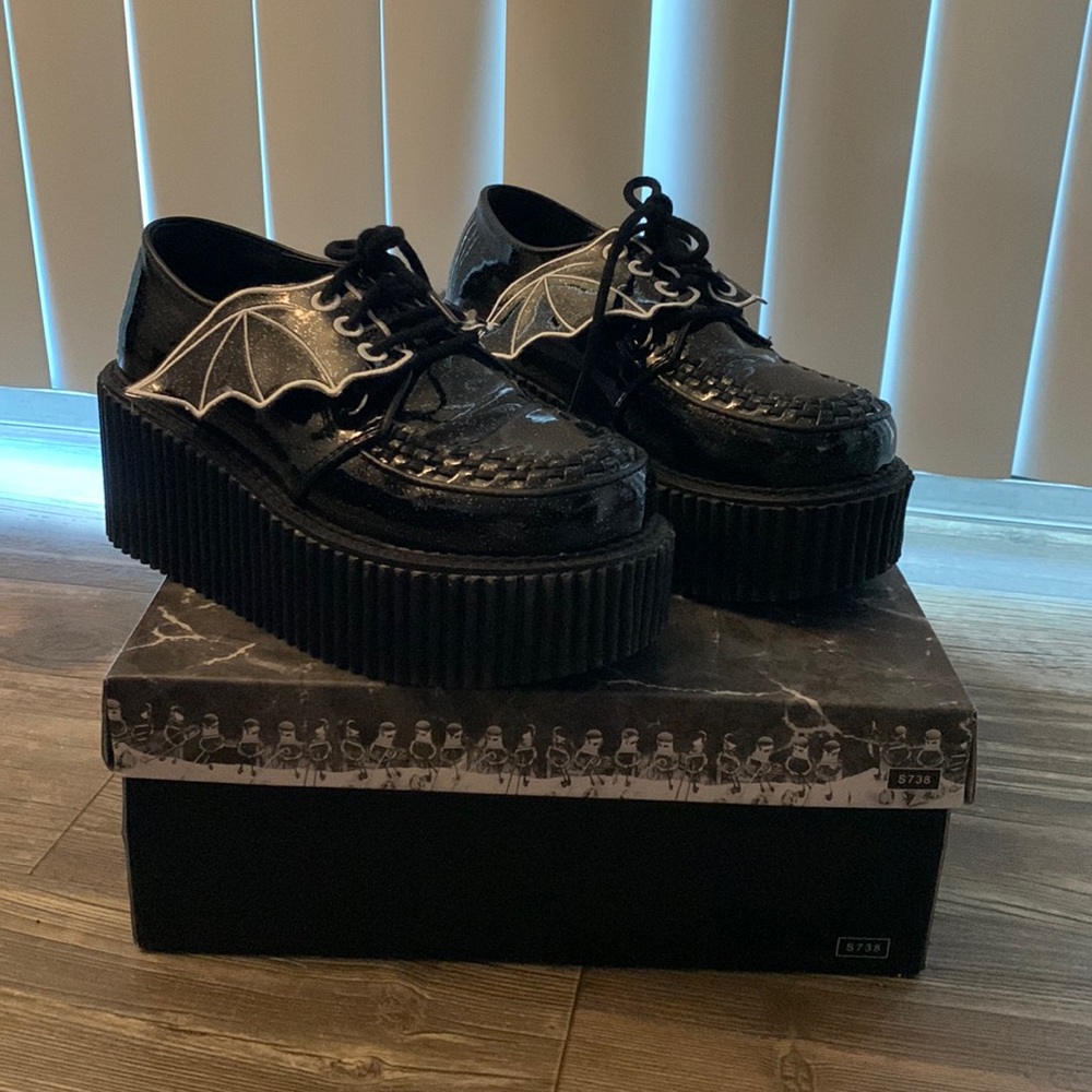 Black Demonia Creeper 205’s (read description)